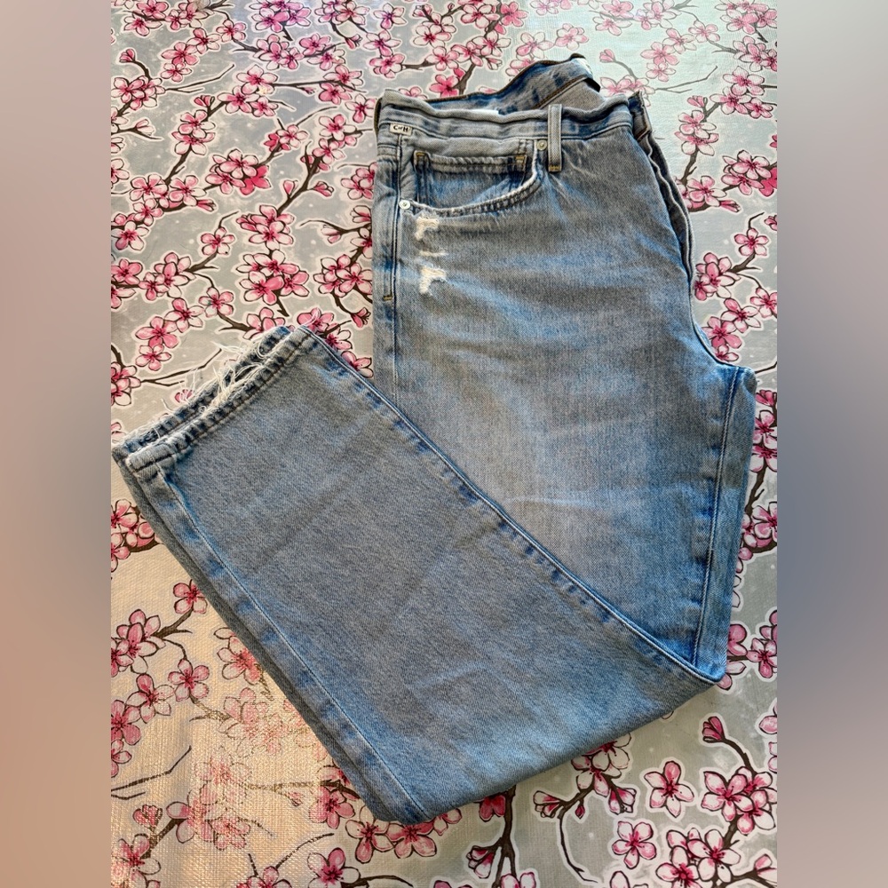 Citizens of Humanity Vintage Wash Emerson 29
Worn once, reverse washed, dried.